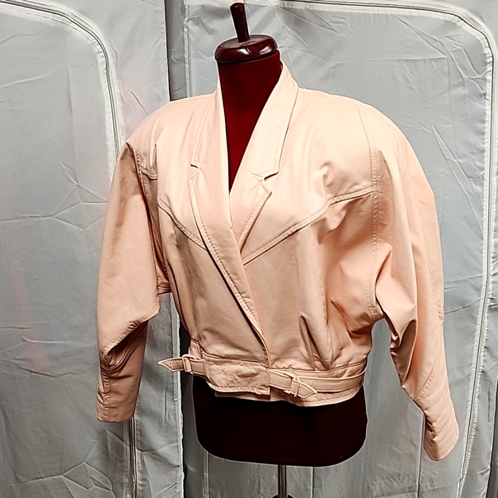 Vintage ladies leather bomber jacket
